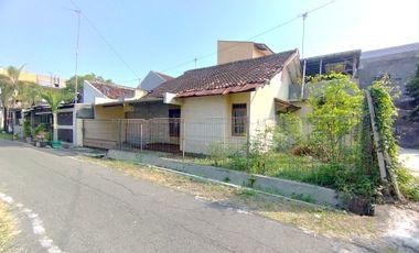 Rumah Strategis Dekat Kampus UNS dan RS Moewardi hitung Tanah