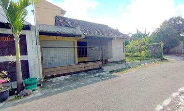 Rumah Strategis Dekat Kampus UNS dan RS Moewardi hitung Tanah