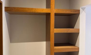 CASA DE 3 RECÁMARAS CON TERRAZA Y ALBERCA PRIVADA EN VENTA. PLAYA DEL CARMEN. ENTREGA INMEDIATA.