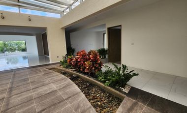 Casa en Venta en Club de Golf Tres Marías DE UN NIVEL