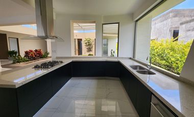 Casa en Venta en Club de Golf Tres Marías DE UN NIVEL