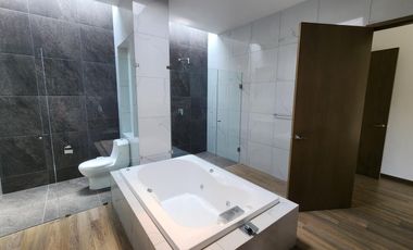 Casa en Venta en Club de Golf Tres Marías DE UN NIVEL