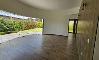 Casa en Venta en Club de Golf Tres Marías DE UN NIVEL