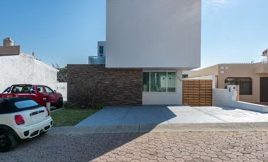 CASA EN VENTA O RENTA AMUEBLADA EN BUGAMBILIAS COTO VISTAS DEL SOL