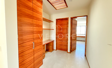 CASA EN VENTA EN PARQUES VALLARTA, ZAPOPAN