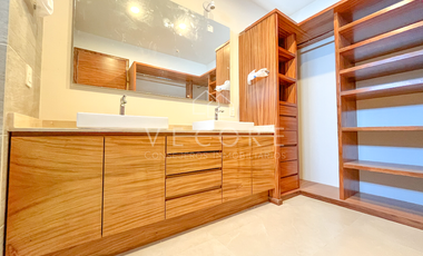 CASA EN VENTA EN PARQUES VALLARTA, ZAPOPAN