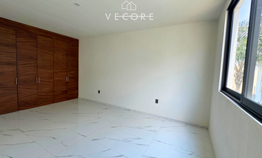 CASA NUEVA EN FRACCIONAMIENTO VALLE IMPERIAL, ZAPOPAN