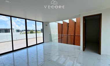 CASA NUEVA EN FRACCIONAMIENTO VALLE IMPERIAL, ZAPOPAN