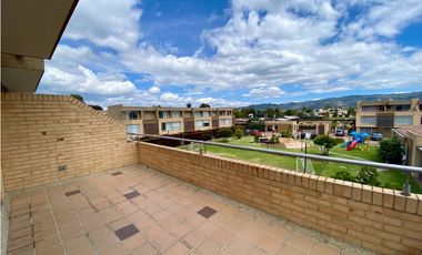 SE ARRIENDA HERMOSA CASA EN CAJICA