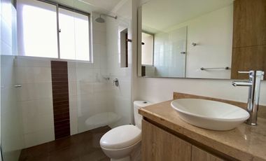 SE ARRIENDA HERMOSA CASA EN CAJICA