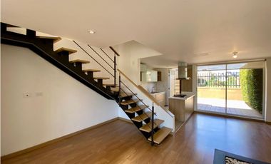 SE ARRIENDA HERMOSA CASA EN CAJICA