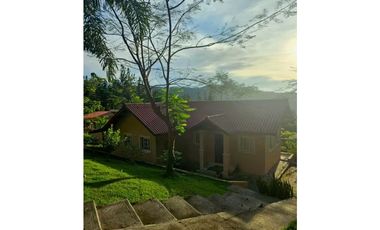 VENTA CASA CAMPESTRE EN ALTOS DEL MARIA VALENCIA 2100 M2 CV