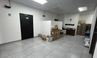 TERRENO / BRISAS DEL GOLF / 2600M / CON OFICINAS / PARA INVERSION JC