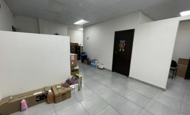 TERRENO / BRISAS DEL GOLF / 2600M / CON OFICINAS / PARA INVERSION JC