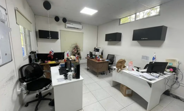 TERRENO / BRISAS DEL GOLF / 2600M / CON OFICINAS / PARA INVERSION JC