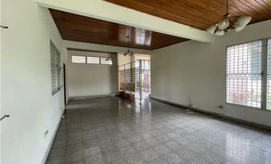 Venta de Casa de esquina en Penonomé, Calle Damián Carles.