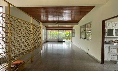 Venta de Casa de esquina en Penonomé, Calle Damián Carles.