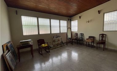 Venta de Casa de esquina en Penonomé, Calle Damián Carles.