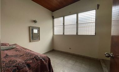 Venta de Casa de esquina en Penonomé, Calle Damián Carles.