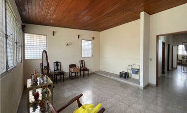 Venta de Casa de esquina en Penonomé, Calle Damián Carles.