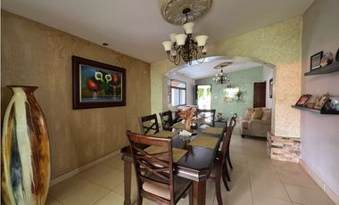 ARRAIJAN / RES. COLINAS DEL OESTE / 385M2 / 3 HABITACION / 1 OFICINA