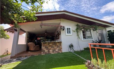 ARRAIJAN / RES. COLINAS DEL OESTE / 385M2 / 3 HABITACION / 1 OFICINA