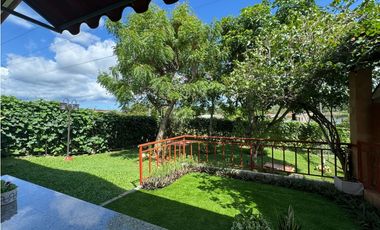 ARRAIJAN / RES. COLINAS DEL OESTE / 385M2 / 3 HABITACION / 1 OFICINA