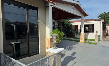 ARRAIJAN / RES. COLINAS DEL OESTE / 385M2 / 3 HABITACION / 1 OFICINA