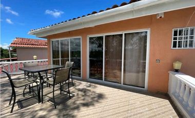 Se vende cada en.El.doral
