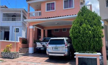 Se vende cada en.El.doral
