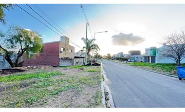 Venta de lote en calle Echeverria