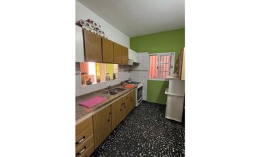 VENTA CASA APTA CREDITO HIPOTECARIO SOBRE CALLE LINIERS 612