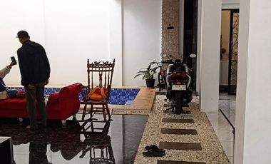 Rumah Mewah Kota Sukabumi 3 Lt, Kolam Renang + Bonus Tanah Kosong