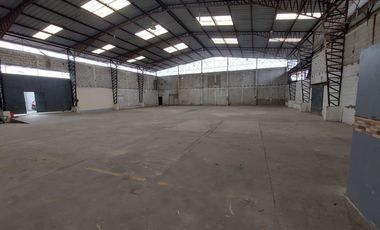 Alquiler de bodega y oficinas sector INMACONSA