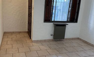 Departamento Tipo Casa en alquiler en Lanus Este