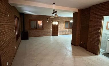 Chalet en alquiler en El Carmencito