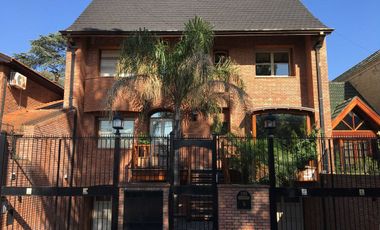 CASA 6 AMBIENTES EN VENTA BERNAL PISC/COCH/QUINCHO