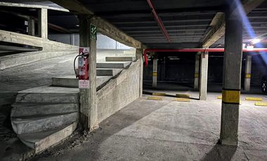 VENTA DE COCHERA EN SOLARES DE SANTA MARIA 3