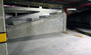 VENTA DE COCHERA EN SOLARES DE SANTA MARIA 3
