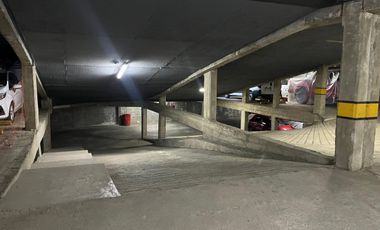 VENTA DE COCHERA EN SOLARES DE SANTA MARIA 3