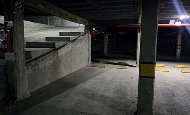 VENTA DE COCHERA EN SOLARES DE SANTA MARIA 3