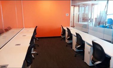 Oficina en Arriendo en Eje Apoquindo // Apumanque // Badajoz