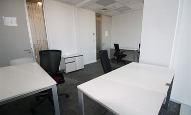 Oficina en Arriendo en Eje Apoquindo // Apumanque // Badajoz
