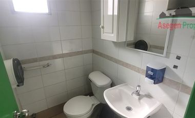 Oficina en Arriendo en Clínica dental en venta a una cuadra de la plaza de armas, con 3 estacionamientos.