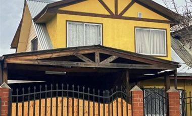 Casa en Venta en Avenida Rio Claro con Cipreses