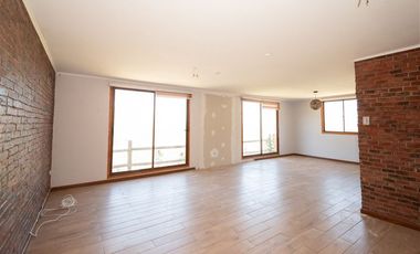 Casa en Venta en Alto de Olmué