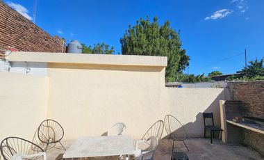 VENTA CASA 5 AMBIENTES RAMOS MEJIA LOTE PROPIO