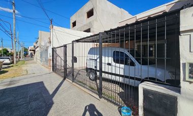VENTA CASA 5 AMBIENTES RAMOS MEJIA LOTE PROPIO