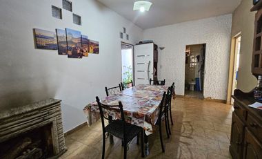 VENTA CASA 5 AMBIENTES RAMOS MEJIA LOTE PROPIO