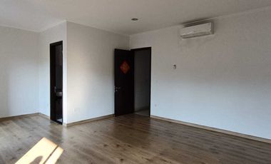 Disewakan Rumah Golf Island type Palm 8x20 Pantai Indah Kapuk Jakarta